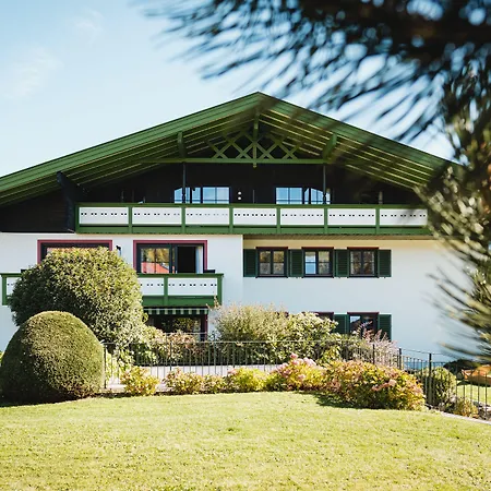 Am Stein Hotel 4*