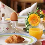 Hotel Am Stein 4*