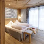 Am Stein 4*