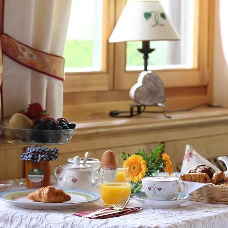 Am Stein Guest house 4*